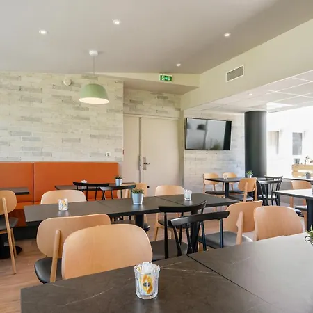 Appart'city Confort Saint Roch Апарт-отель 3*