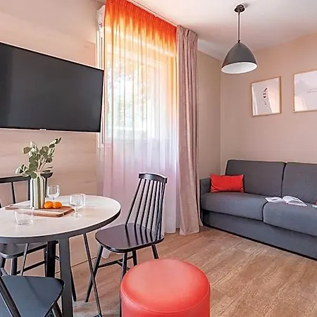 מלון דירות Appart'city Confort Saint Roch 3*