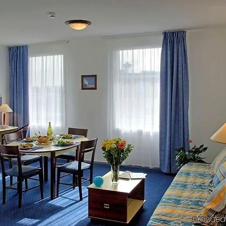 Apartahotel Appart'city Confort Saint Roch 3*