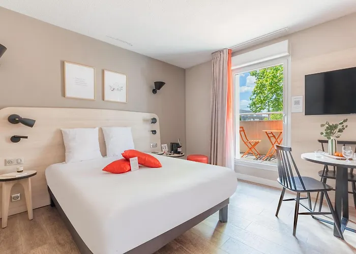 Aparthotel Appart'city Confort Saint Roch 3*
